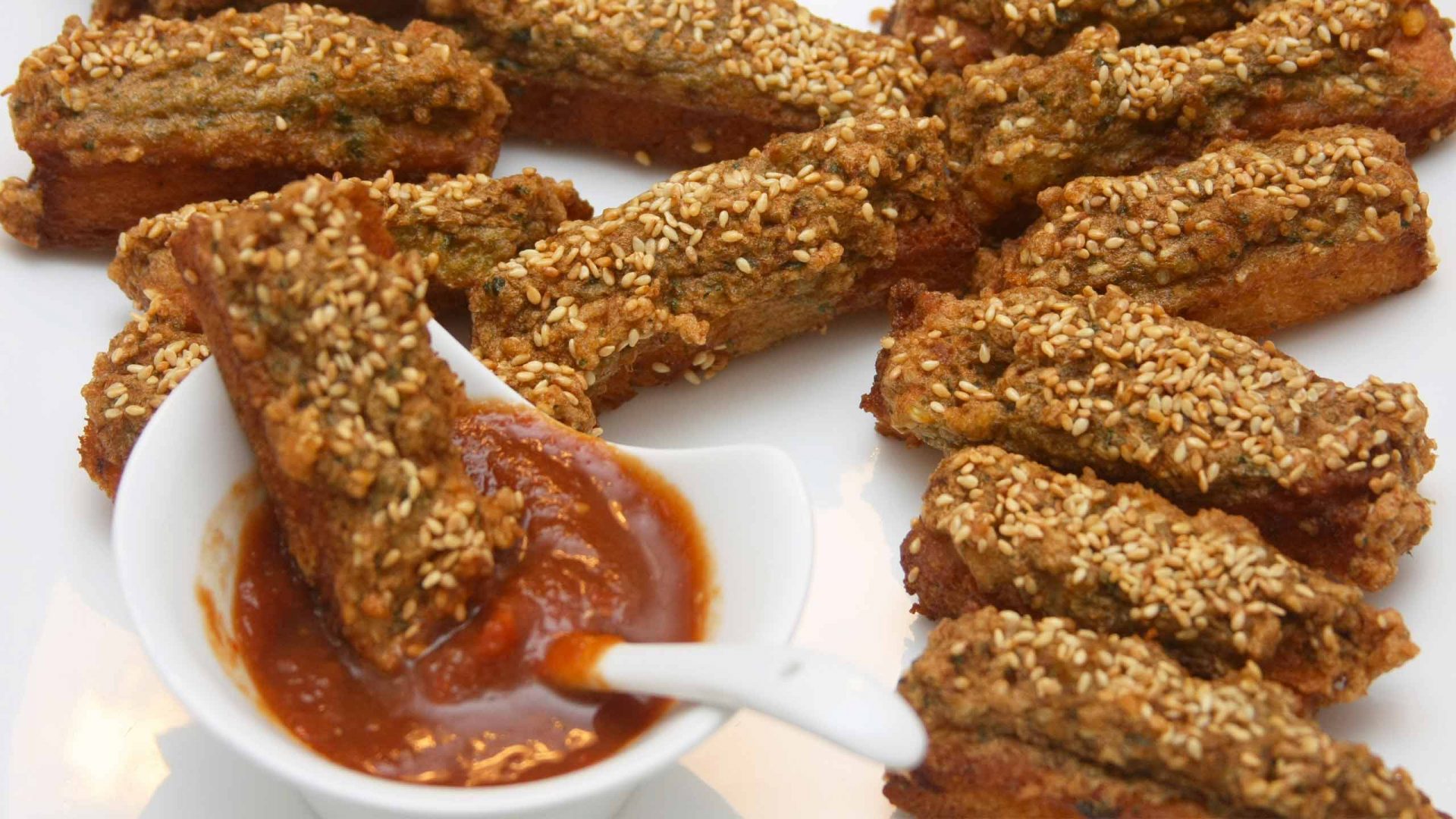 נגיסוני שרימפס ברוטב עגבניות אסייתי
